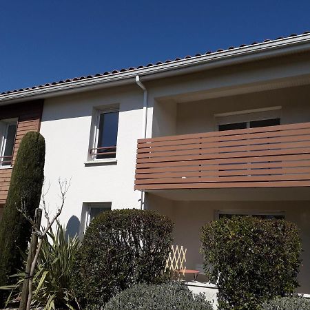 Bel Appartement En Residence Avec Parking Prive Arvert Exterior foto