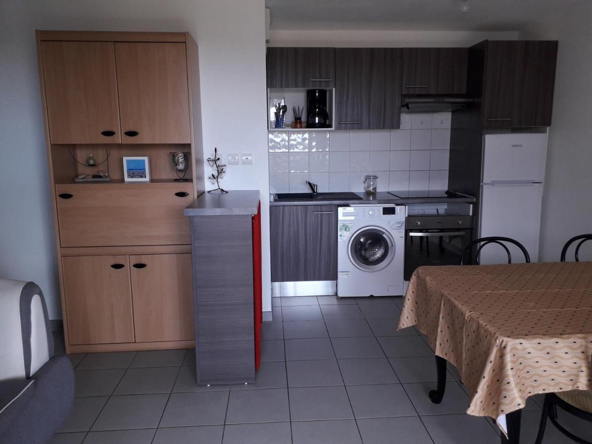 Bel Appartement En Residence Avec Parking Prive Arvert Exterior foto