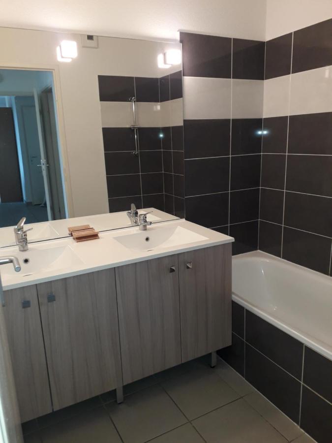 Bel Appartement En Residence Avec Parking Prive Arvert Exterior foto